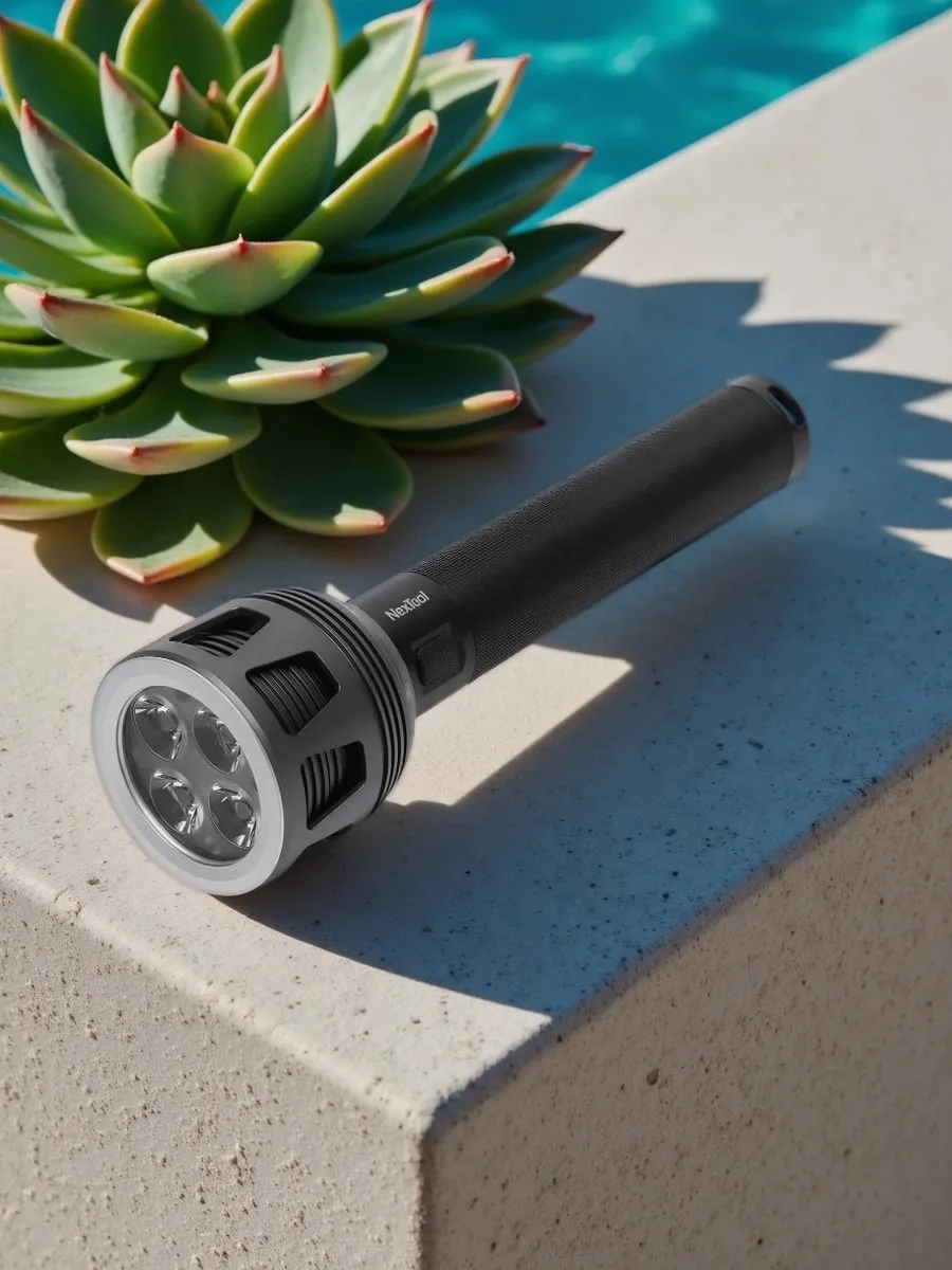 Светодиодный фонарик Xiaomi NexTool Thunder Searching Flashlight 3600 lm (NE20168) 450 метров / 3600 люмен